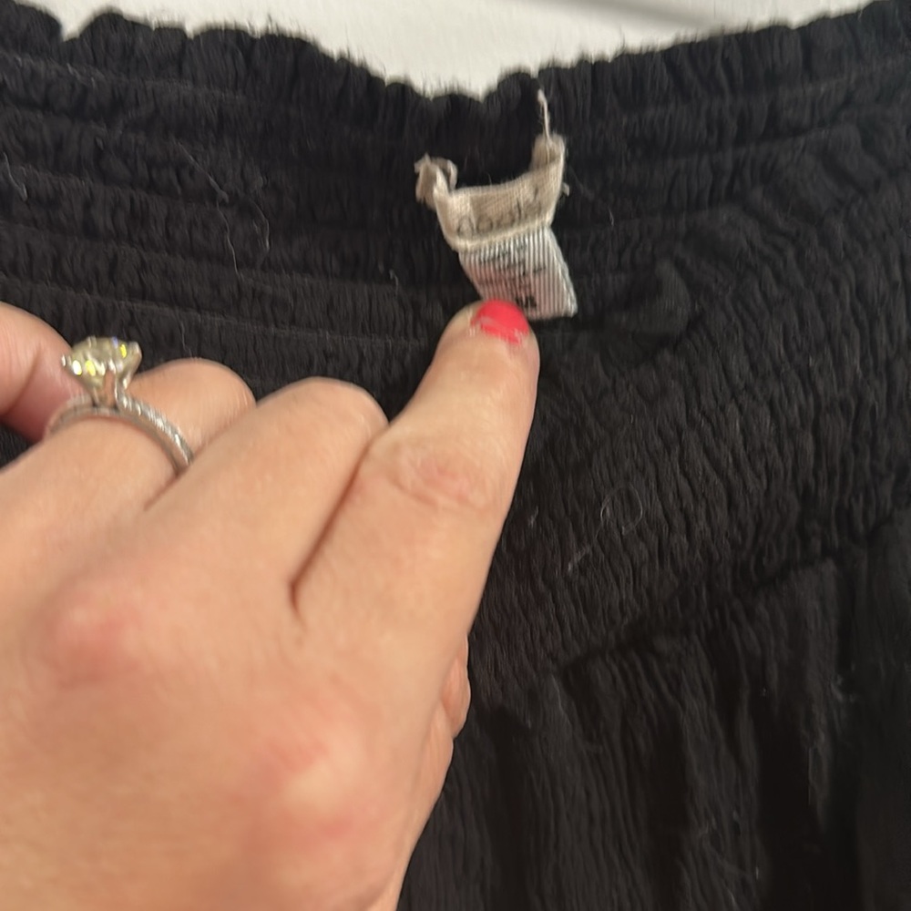 Ecote Smocked Beach Shorts - Picture 4 of 6